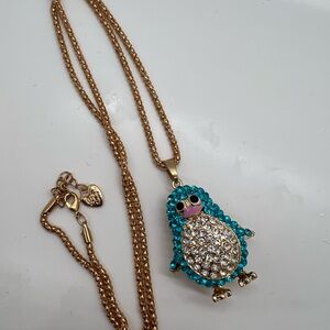 NWOT Gold-Tone Crystal Penguin Pendant Necklace in Teal